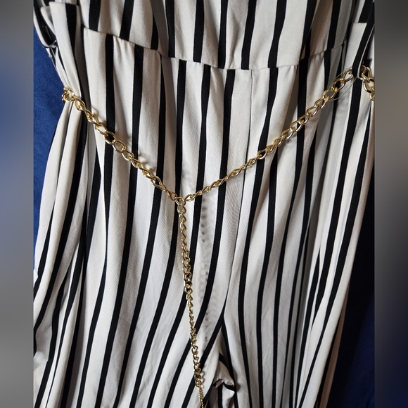 Vibe Sportswear Elegant Black and White Striped Jumpsuit NWT - Picture 3 of 7